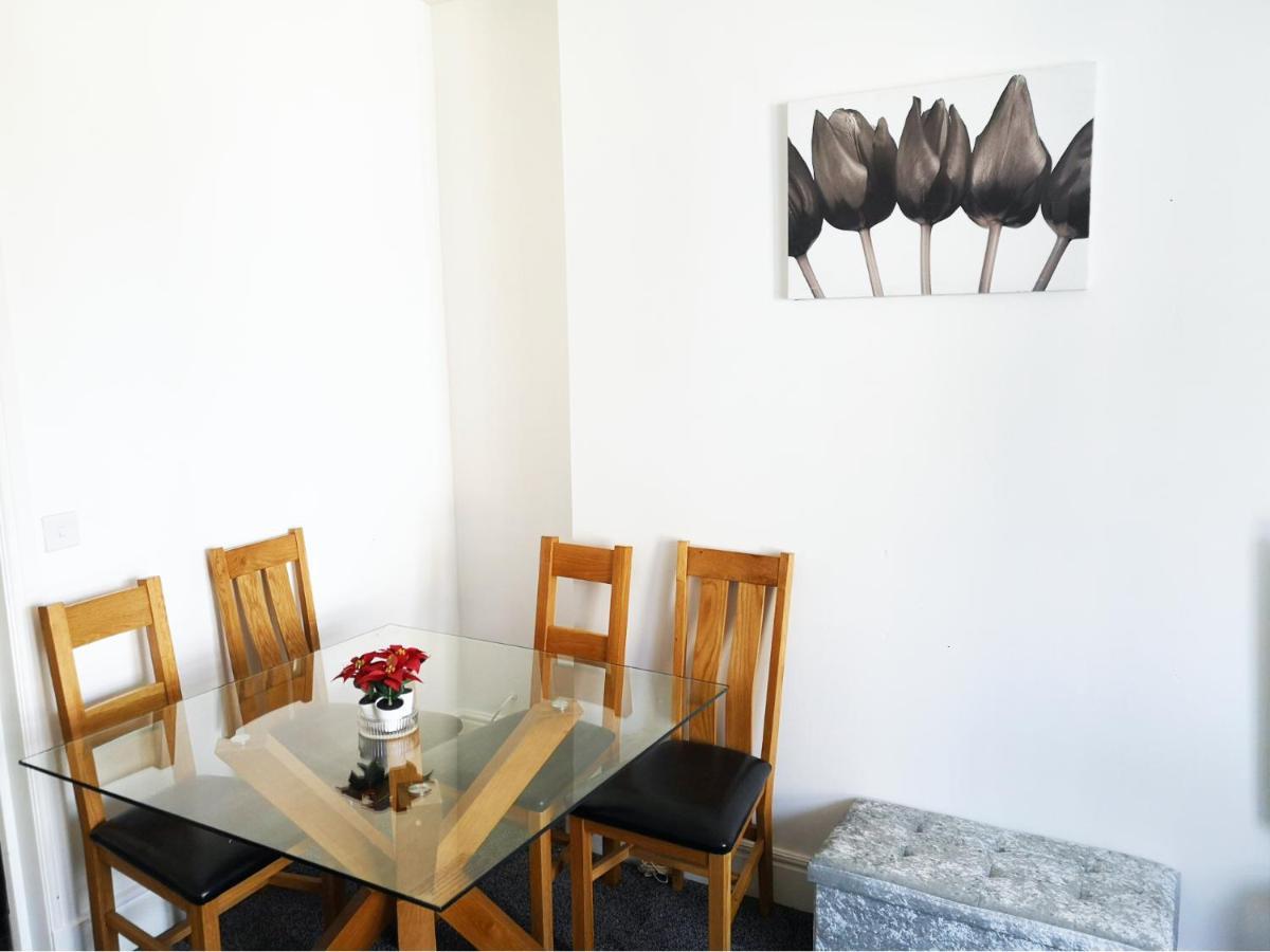 Derwent Street Apartment 2 - Self Contained - 2 Bed Self Catering Apartment ワーキントン エクステリア 写真