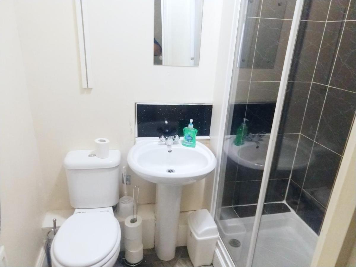 Derwent Street Apartment 2 - Self Contained - 2 Bed Self Catering Apartment ワーキントン エクステリア 写真