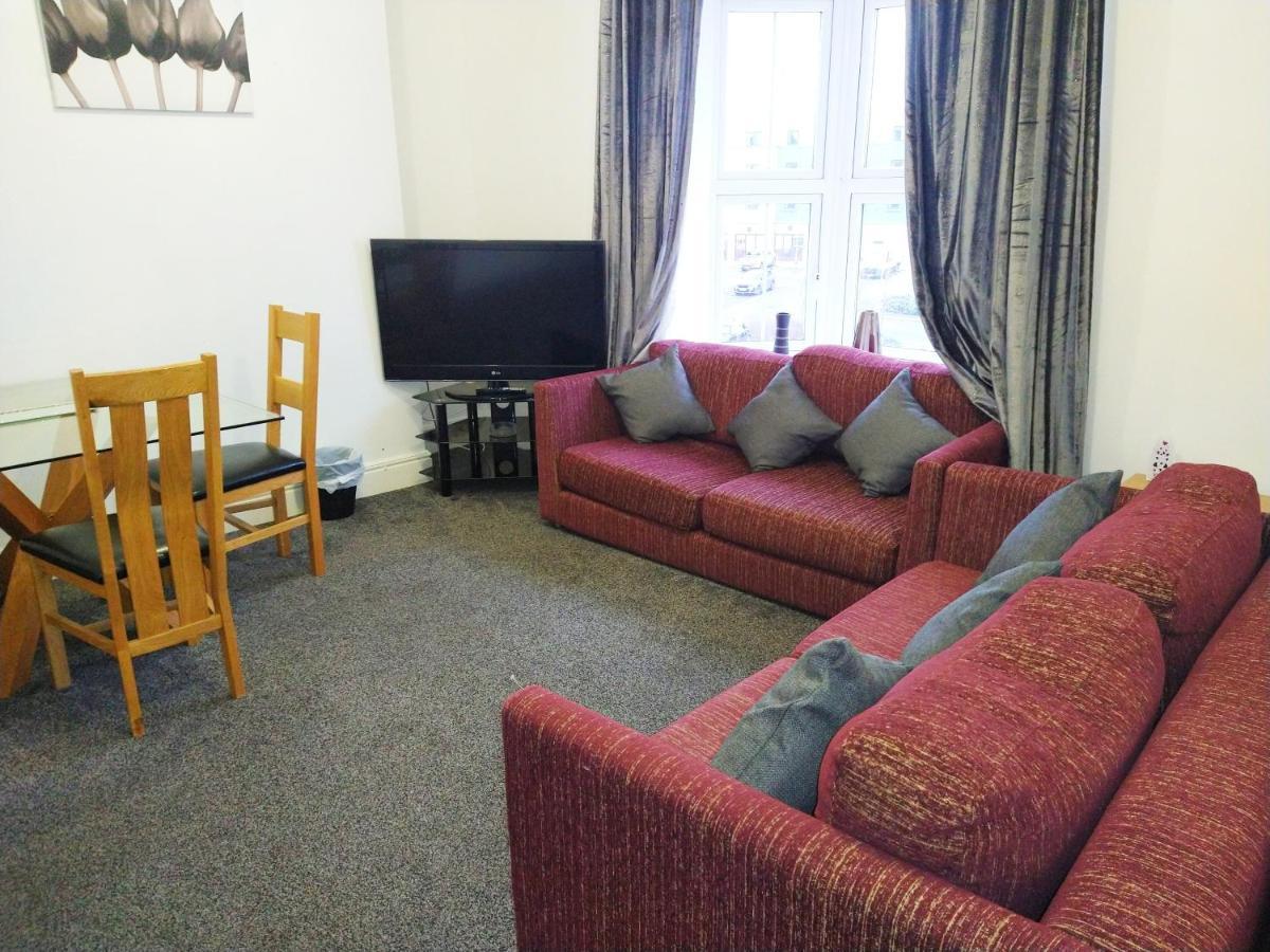 Derwent Street Apartment 2 - Self Contained - 2 Bed Self Catering Apartment ワーキントン エクステリア 写真